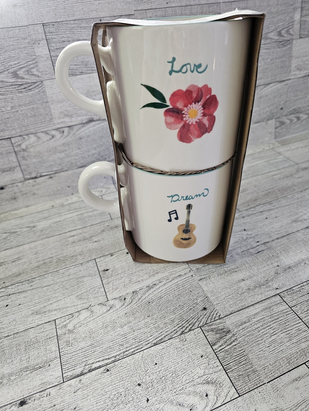 Dolly Parton Love & Dream Floral and Guitar Ceramic Mug Set - White